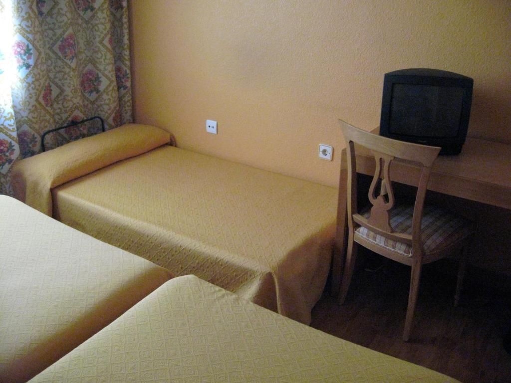 Hotel Restaurante San Roque Medina del Campo Room photo